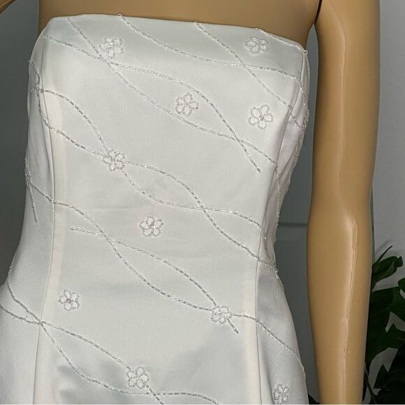 Niki by Niki Livas Strapless Formal Floor Length Dress Off White Size 10 - Picture 4 of 16